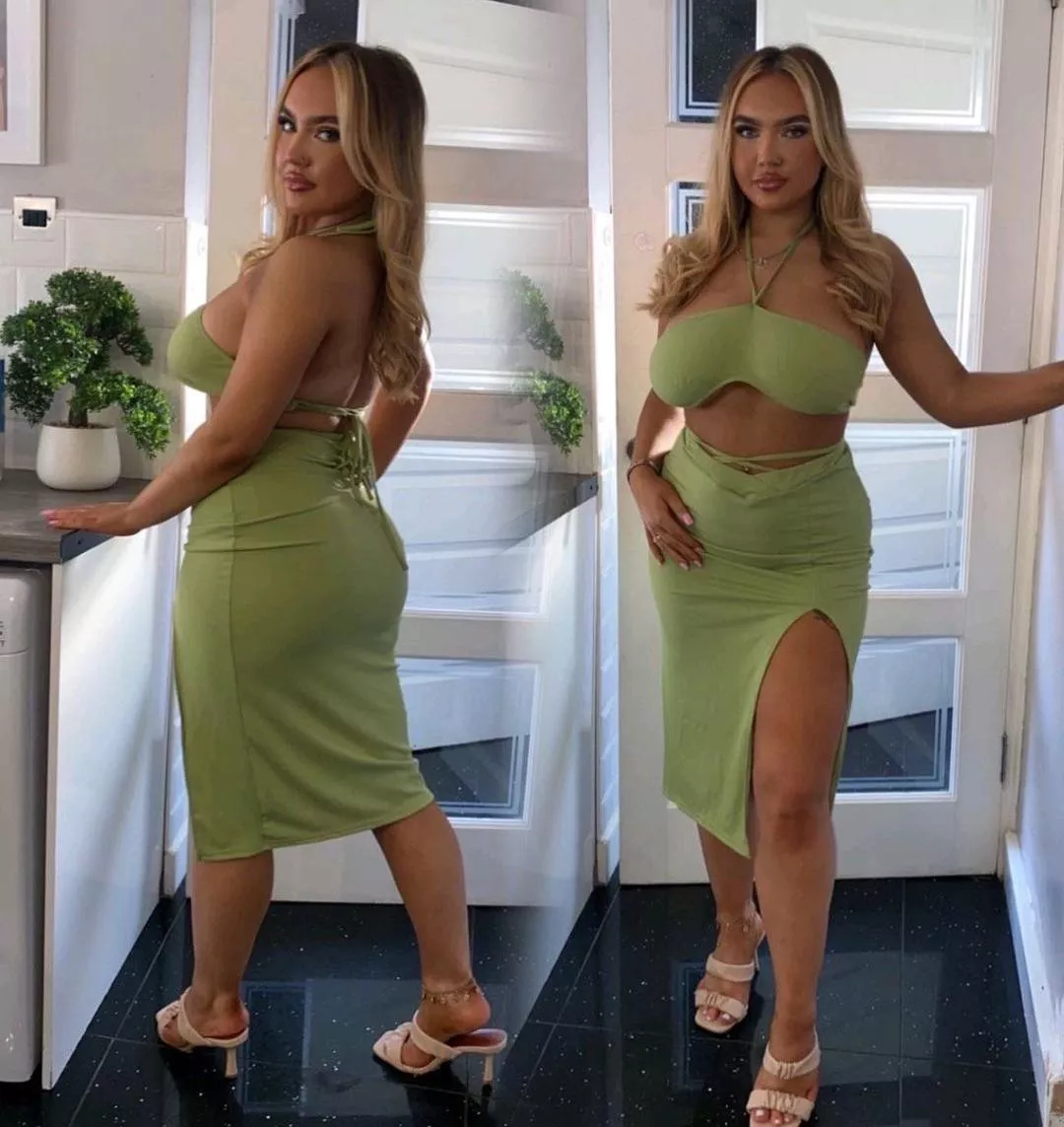 Stacked Irish slut posted by Cold_Cartoonist2312