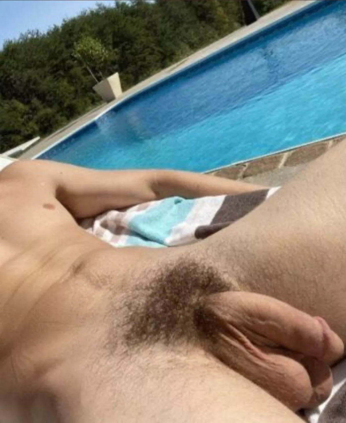 Taking a Hang posted by redithotx3