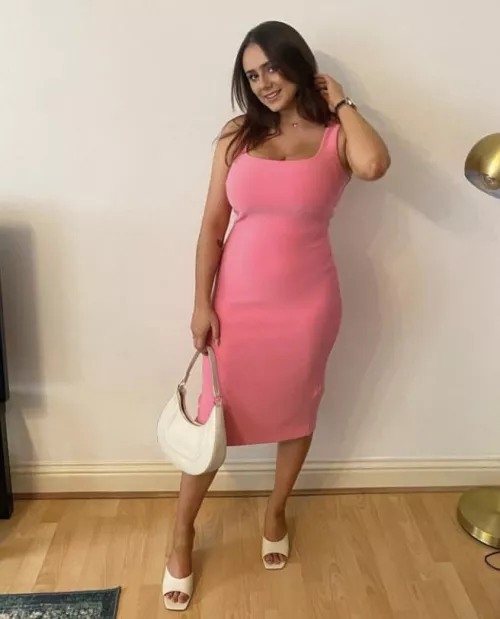 That dress couldn’t hold them by mr__E67