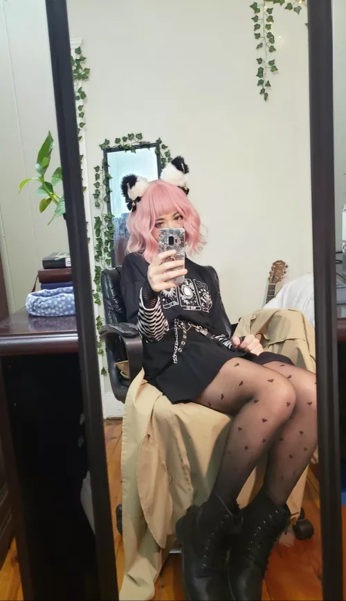 Threw together the most femboy outfit I could think of 🖤 by Evcher