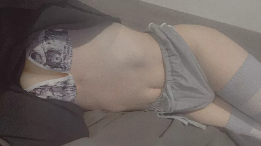 Wanna Cuddle? by Chxrliechwan