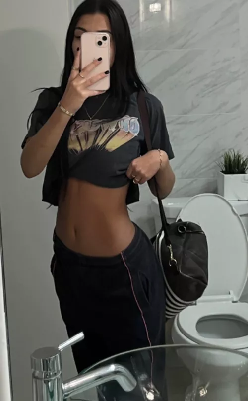 [22F] haven’t posted here in a minute by AmayaGrace