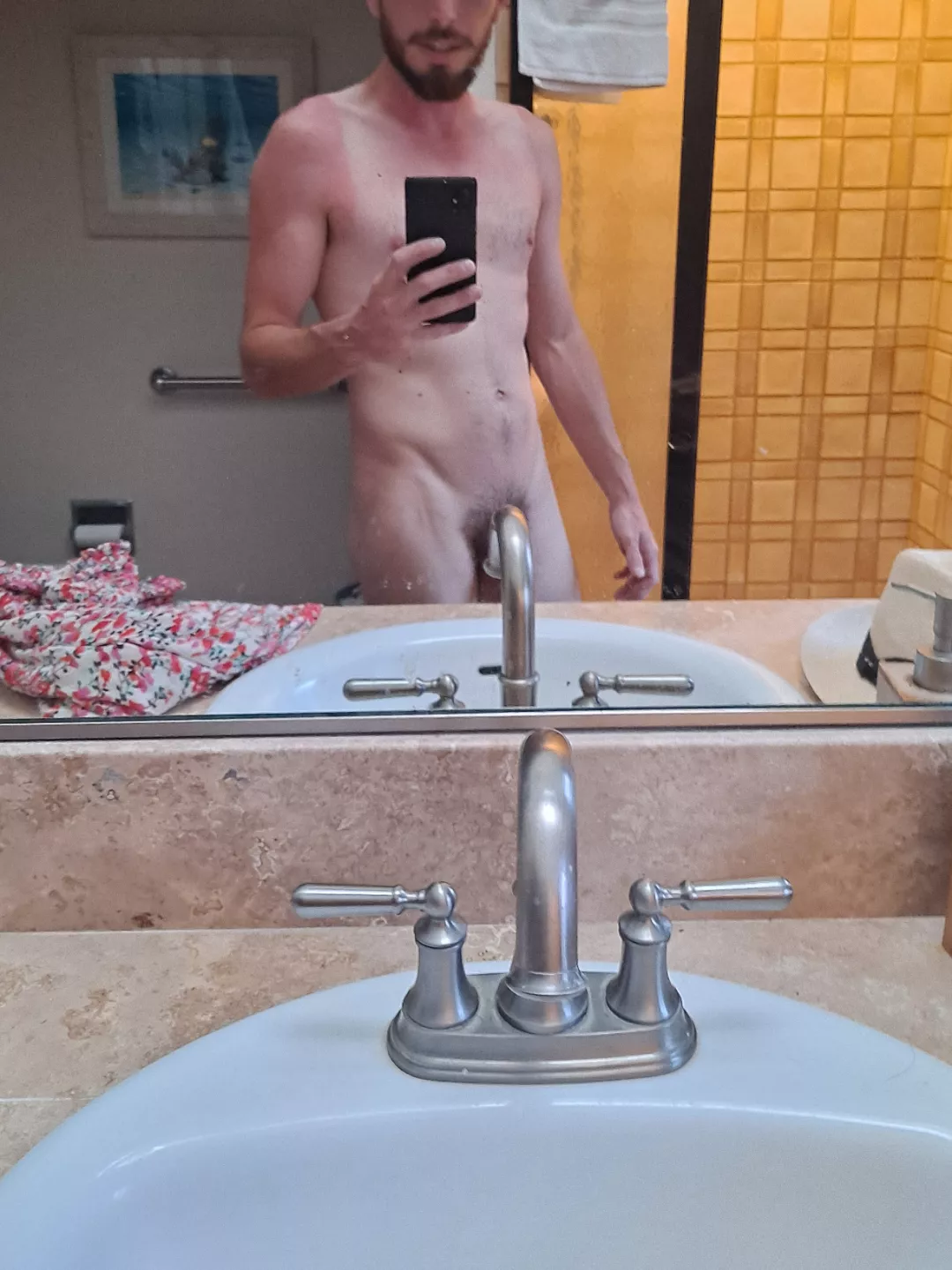 30(m) Got a lil burnt on my hike in Kauai 🥵 posted by Shepherdstache