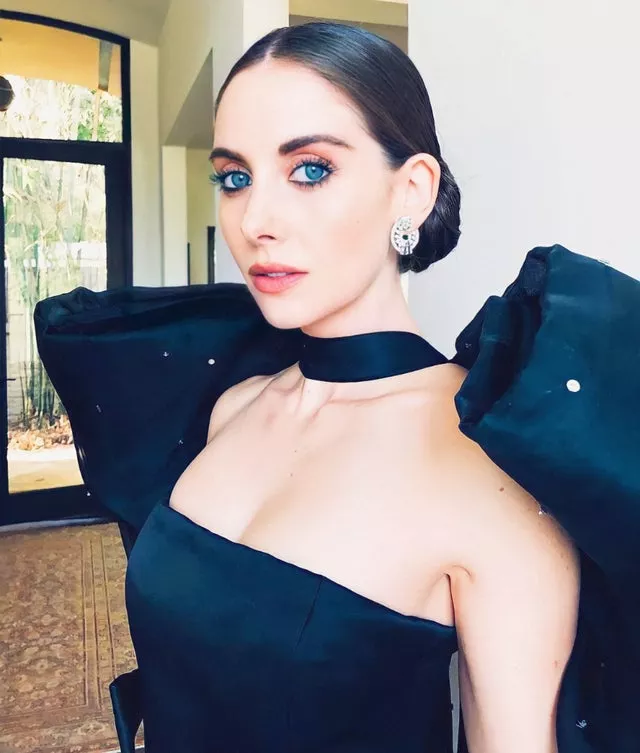 Alison Brie posted by NoOneKnows117