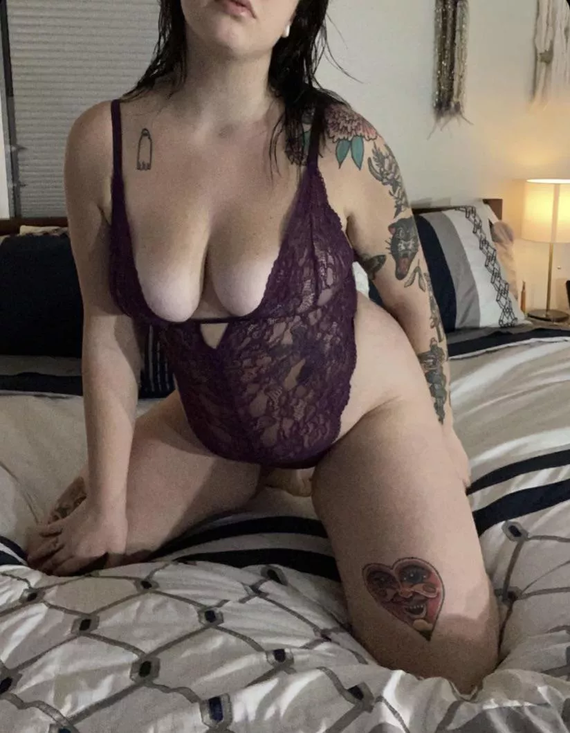 Anyone interested in letting me sit on their face just like this? posted by NeighborhoodTiny1552