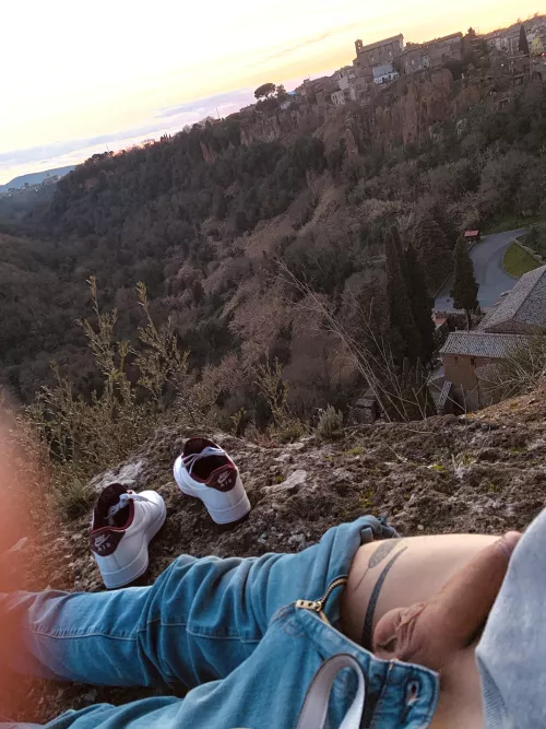 Came here just to chill a little by MessyTop23