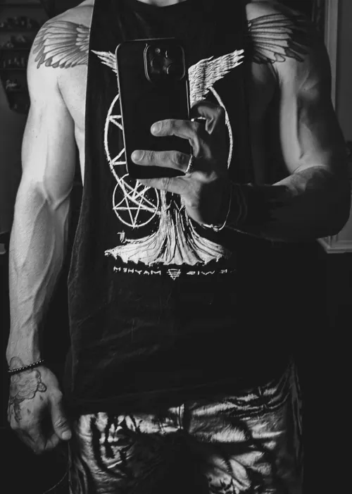 Curves by ArcadianRage