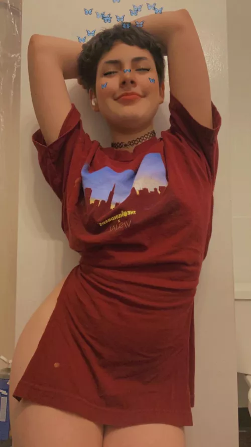 Cut up an old shirt because I’m extra😚 by Conejito_bunbun