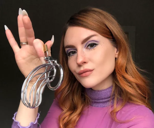 Does someone know her name? by Cacamanhiper