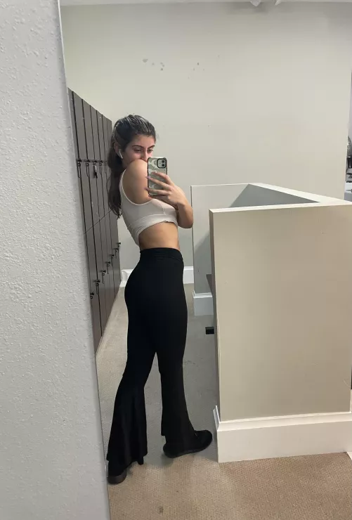 Flare pants by Missmaliciousss