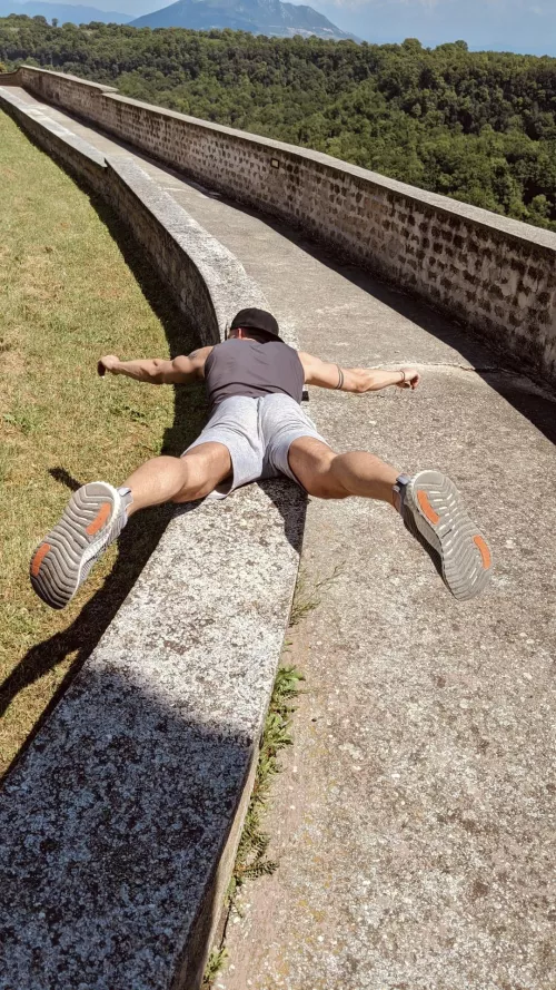 Fly high by MessyTop23