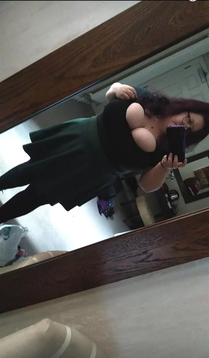 Happy Friday! posted by Hollow_Insanity