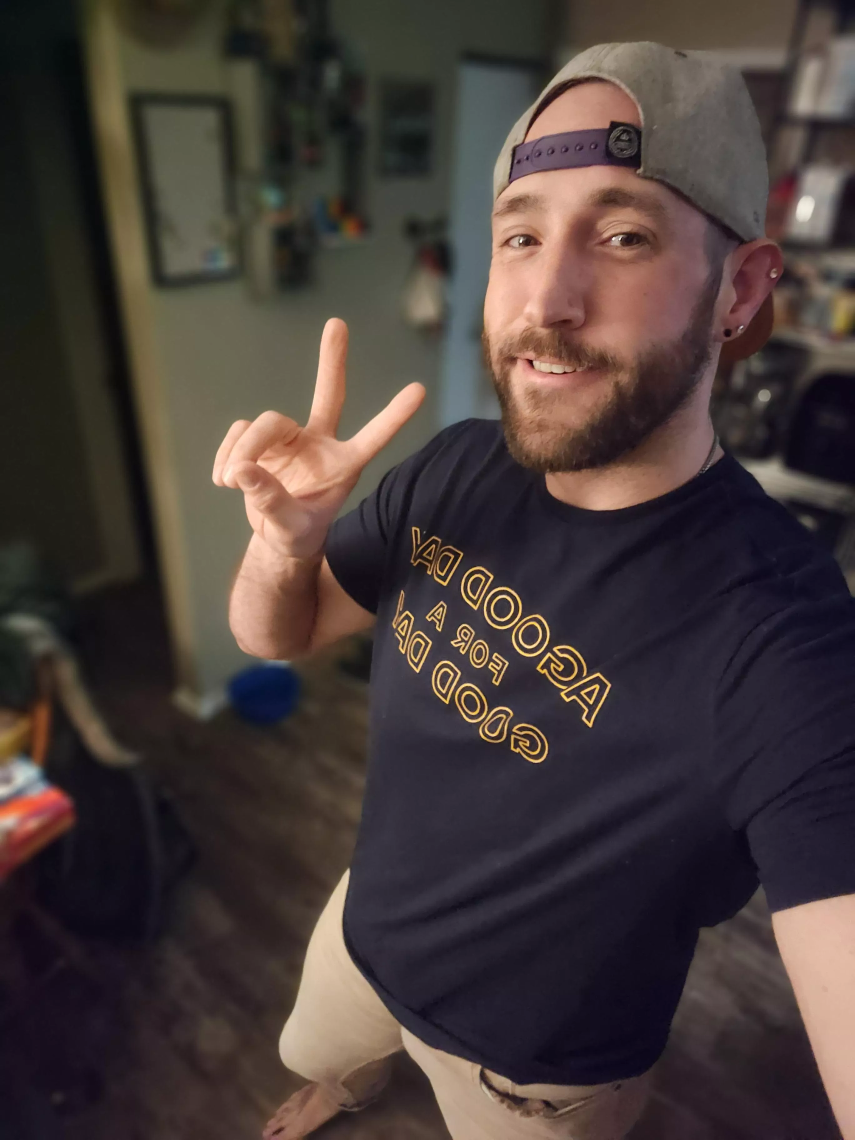 happy Friday beautiful! so proud of you for making to the end of the week! You're loved! posted by Ok-Property-2949