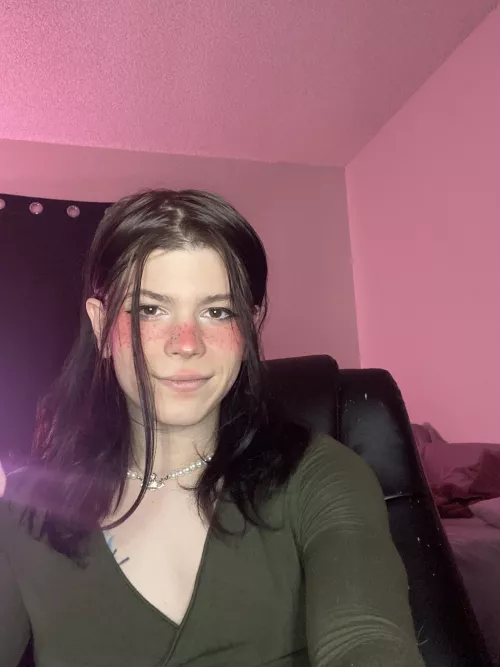 Happy Friday everyone (: by xmarixi