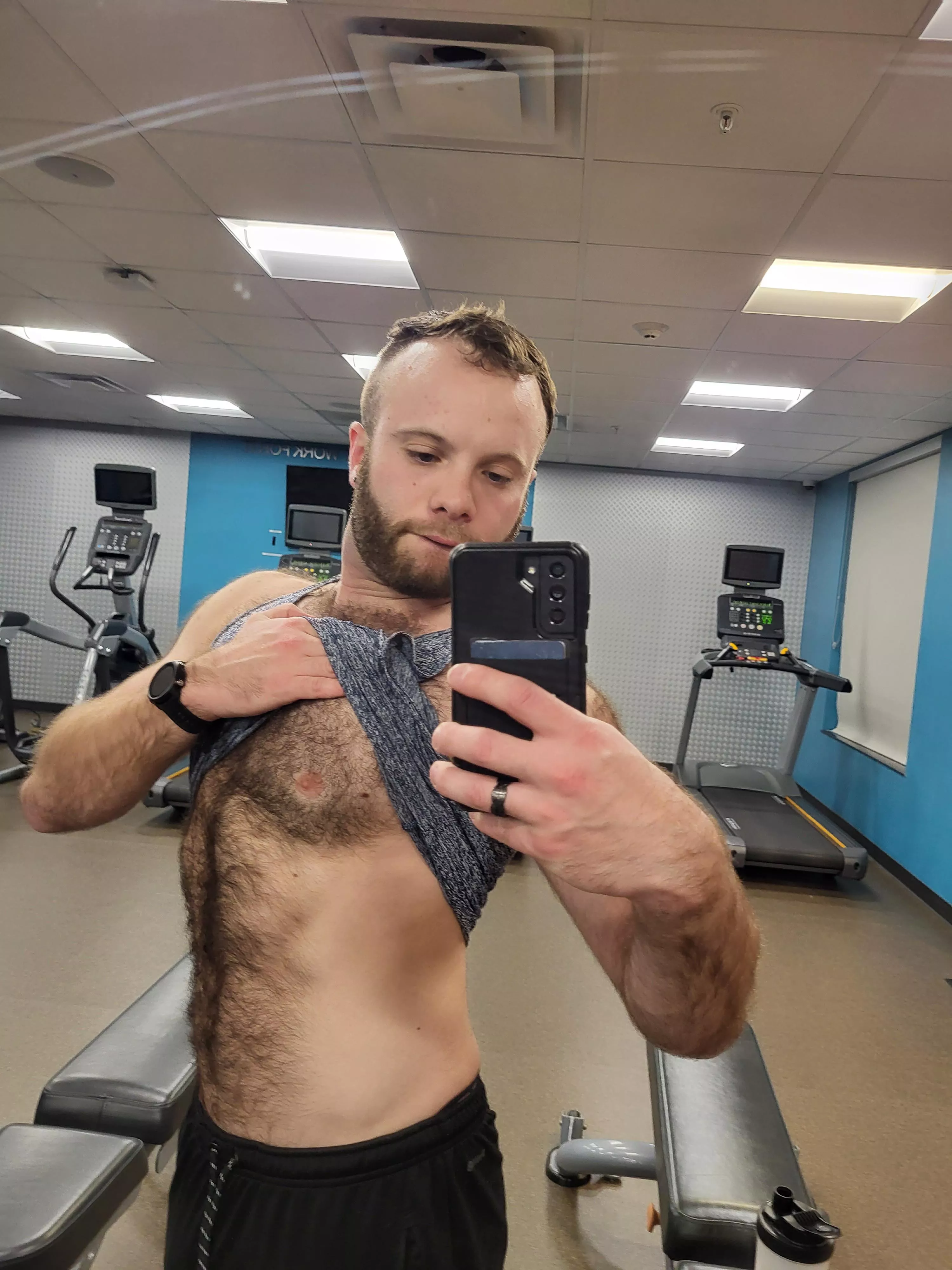 Hotel gym posted by jarrenshanxxx
