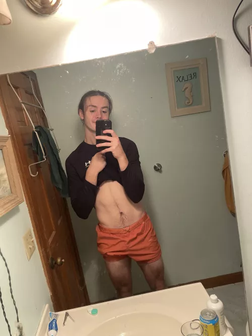 I bet you could manhandle me pretty easily😋 by bent_over_life