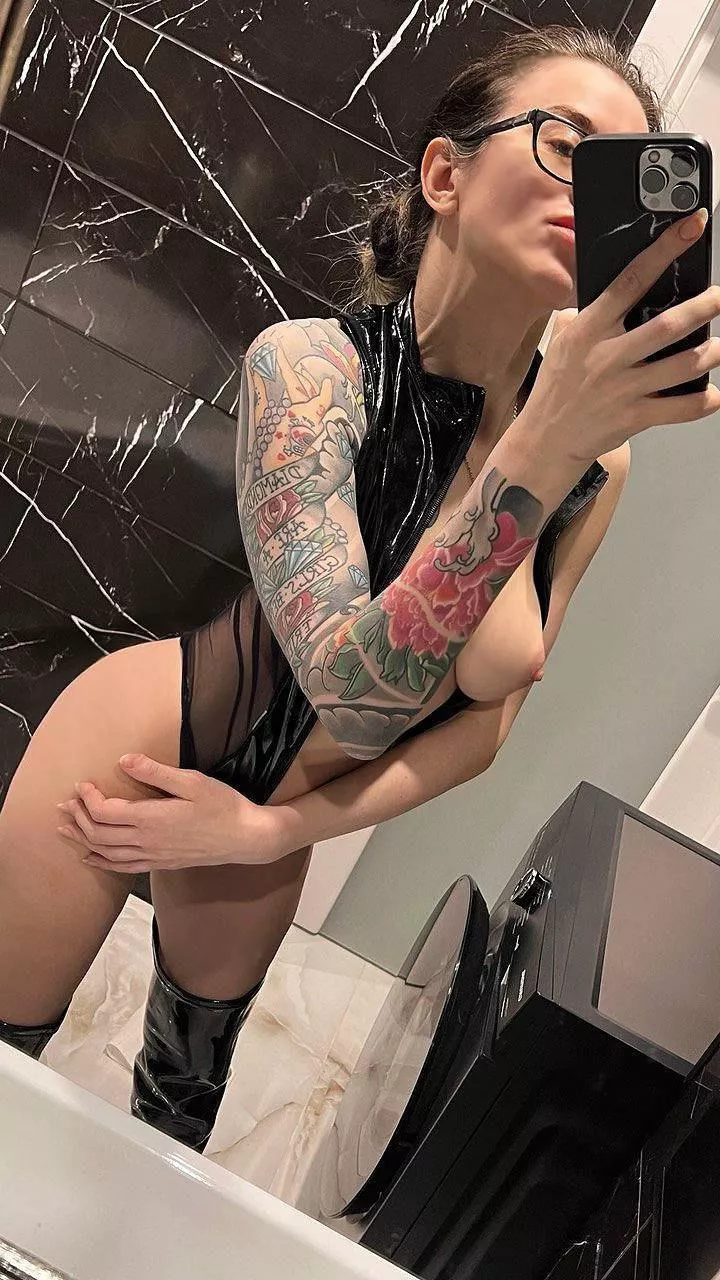 I’m ready to play naughty mmmm posted by Juliadomaina