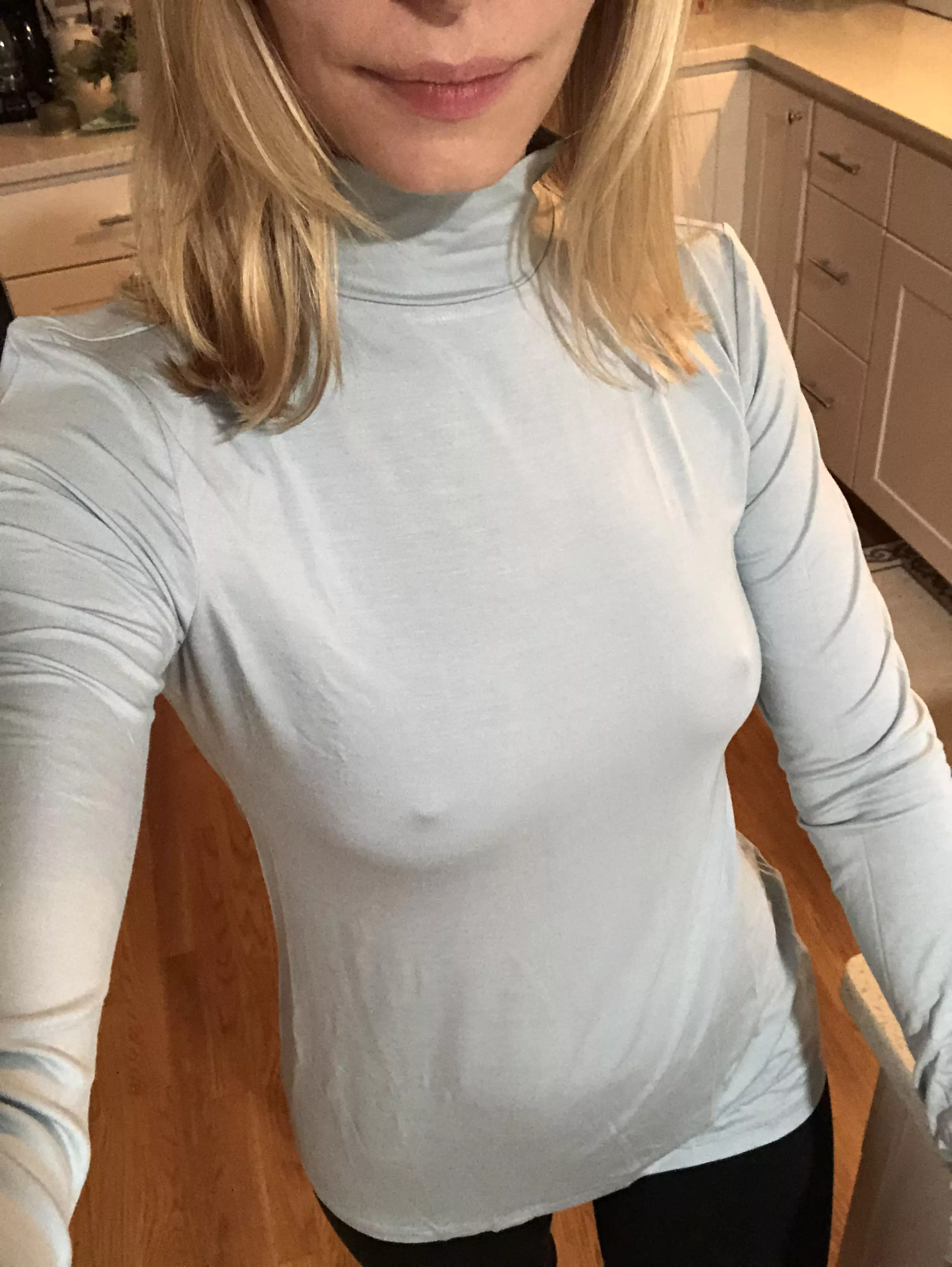 Just your 34y/o Milf Neighbor saying HI posted by MILFnextdoor33