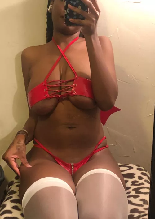 Lemme be your lil side thang by guttingangels