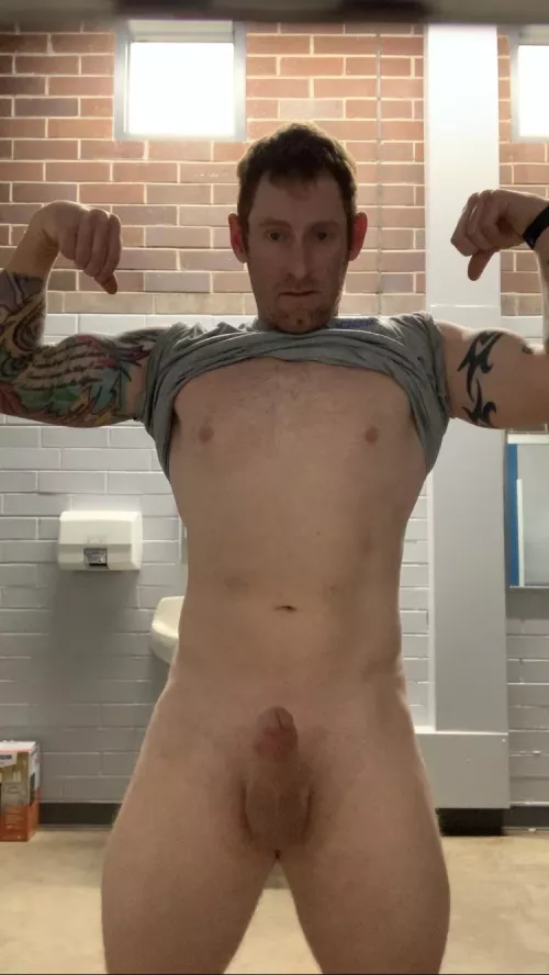 (M) Looking for a workout partner. Any of you ladies want to join me. Shoot me a message by fitmaintenceginger