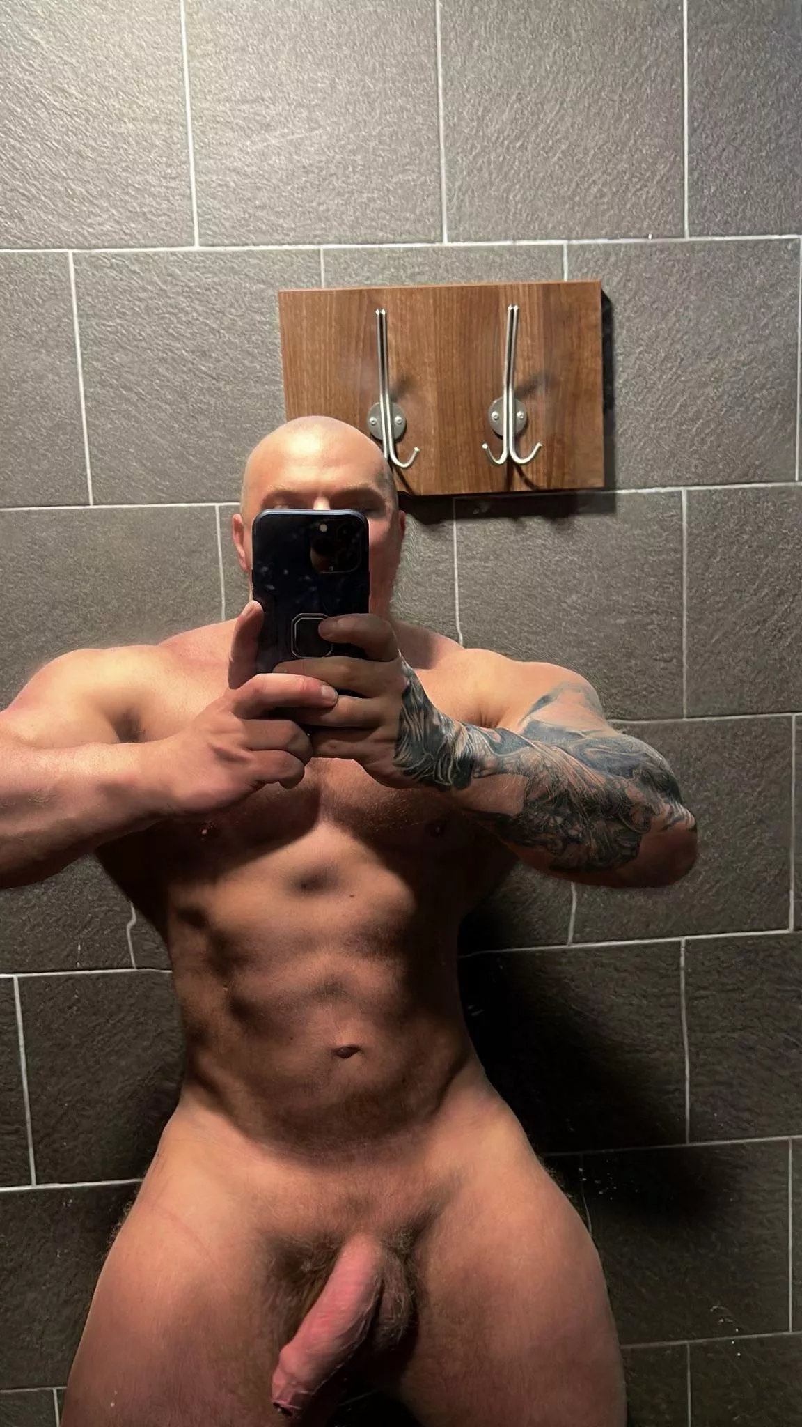 (m) Shower after a hard leg session. posted by BodybuilderChris2023