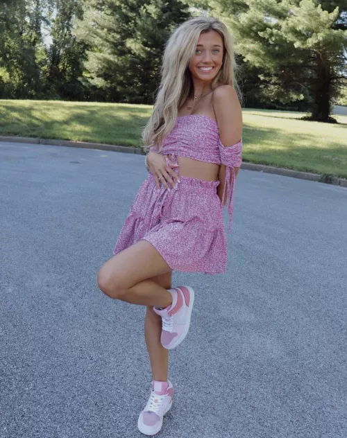 Made ya look by rednecktrucker69