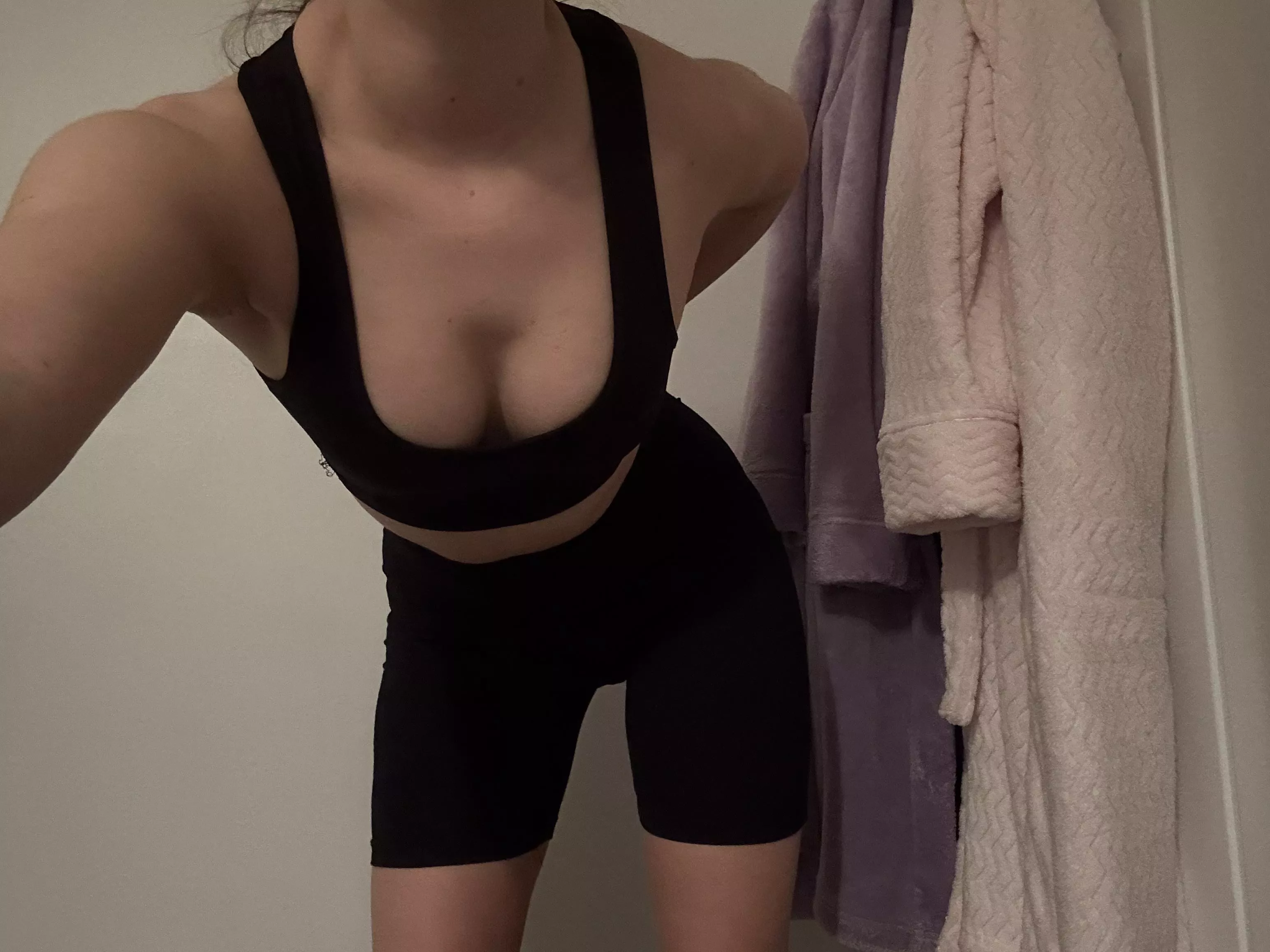 Matching gym set 🥰OC posted by jenna_jinx