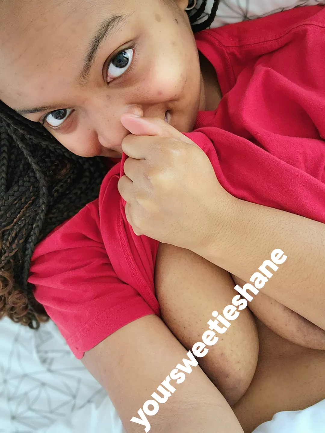 My titties need sucking if your up for the job posted by yoursweetieshane