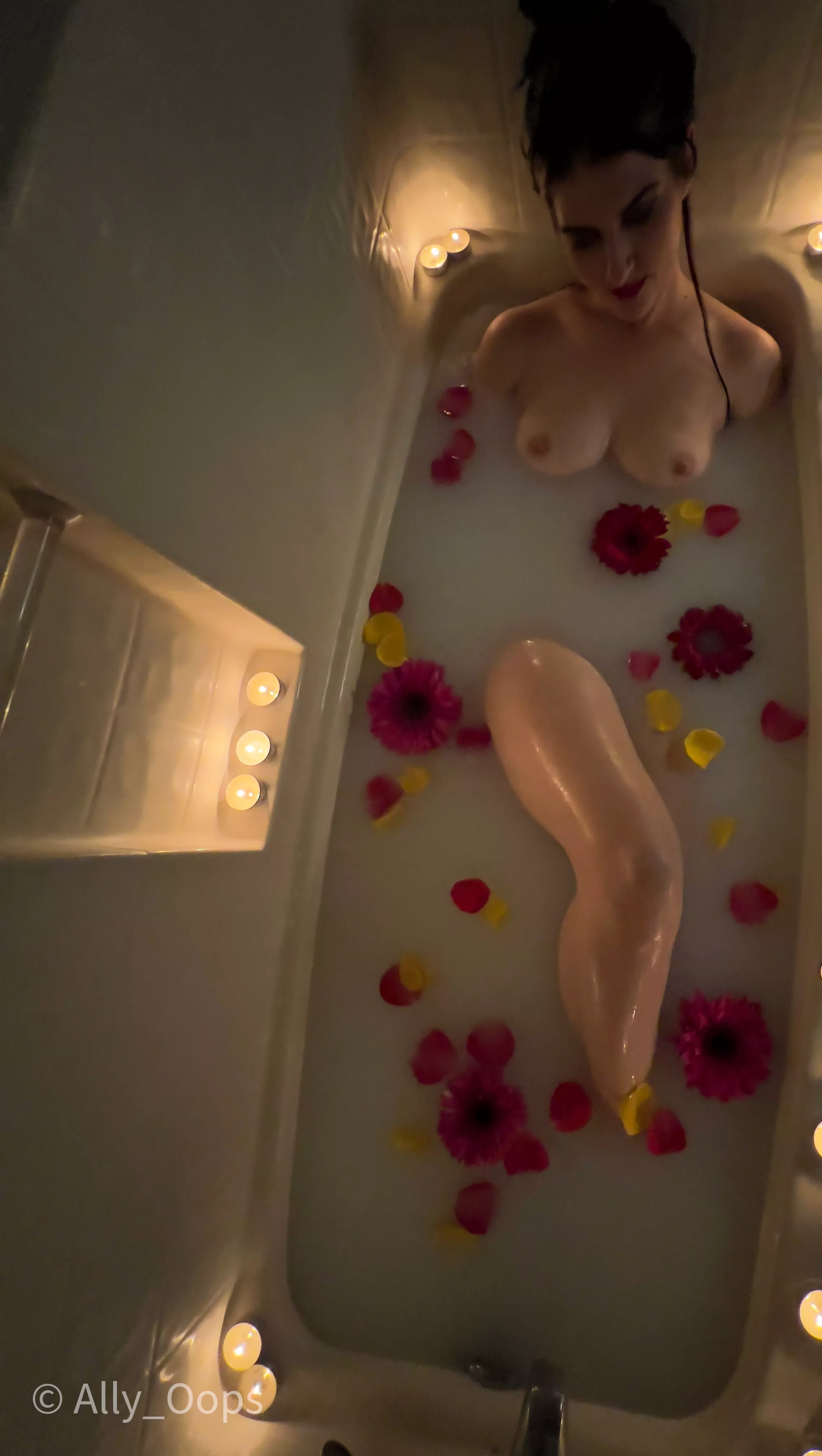 Nice relaxing bath ♥️ posted by Affectionatelyally