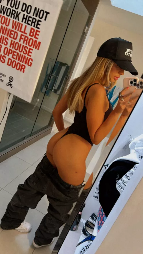 Oops... my pants are loose by RaitonDarius