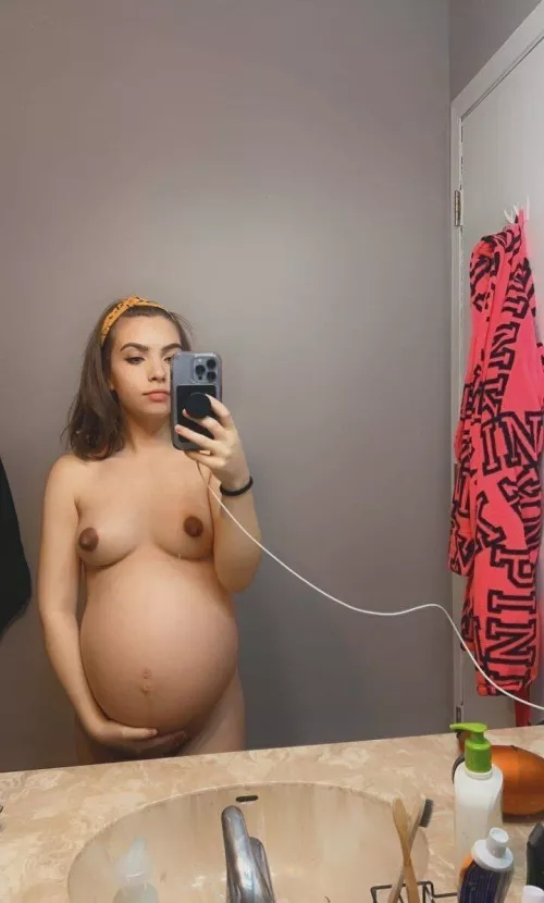 rate me? [F] by gotcreampiedx