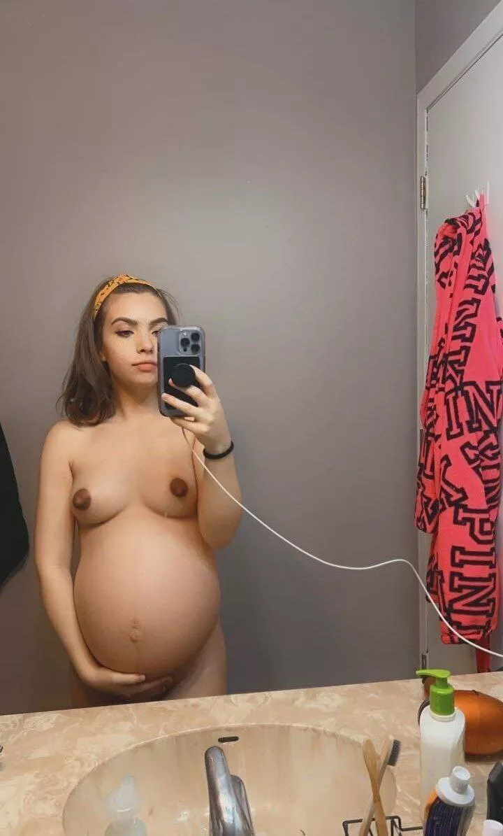 rate me? [F] posted by gotcreampiedx