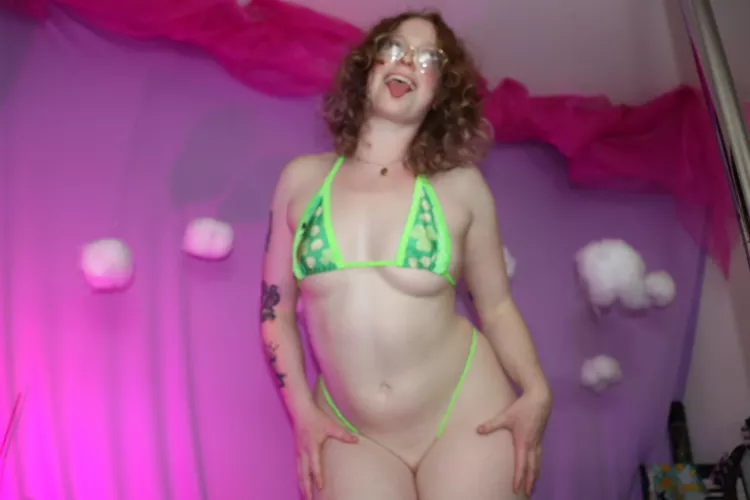 Slutty Leprechaun giving you luck🍀 by mistymaven