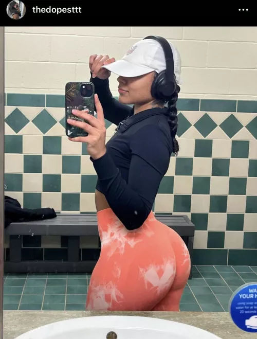 That Thang THANGIN’ by RedVelvetRedditCake