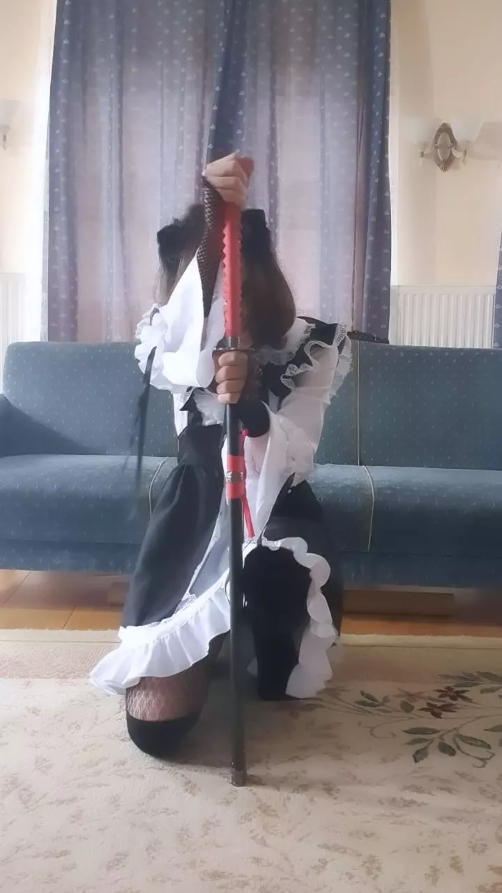 The fallen maid posted by Kiraawa