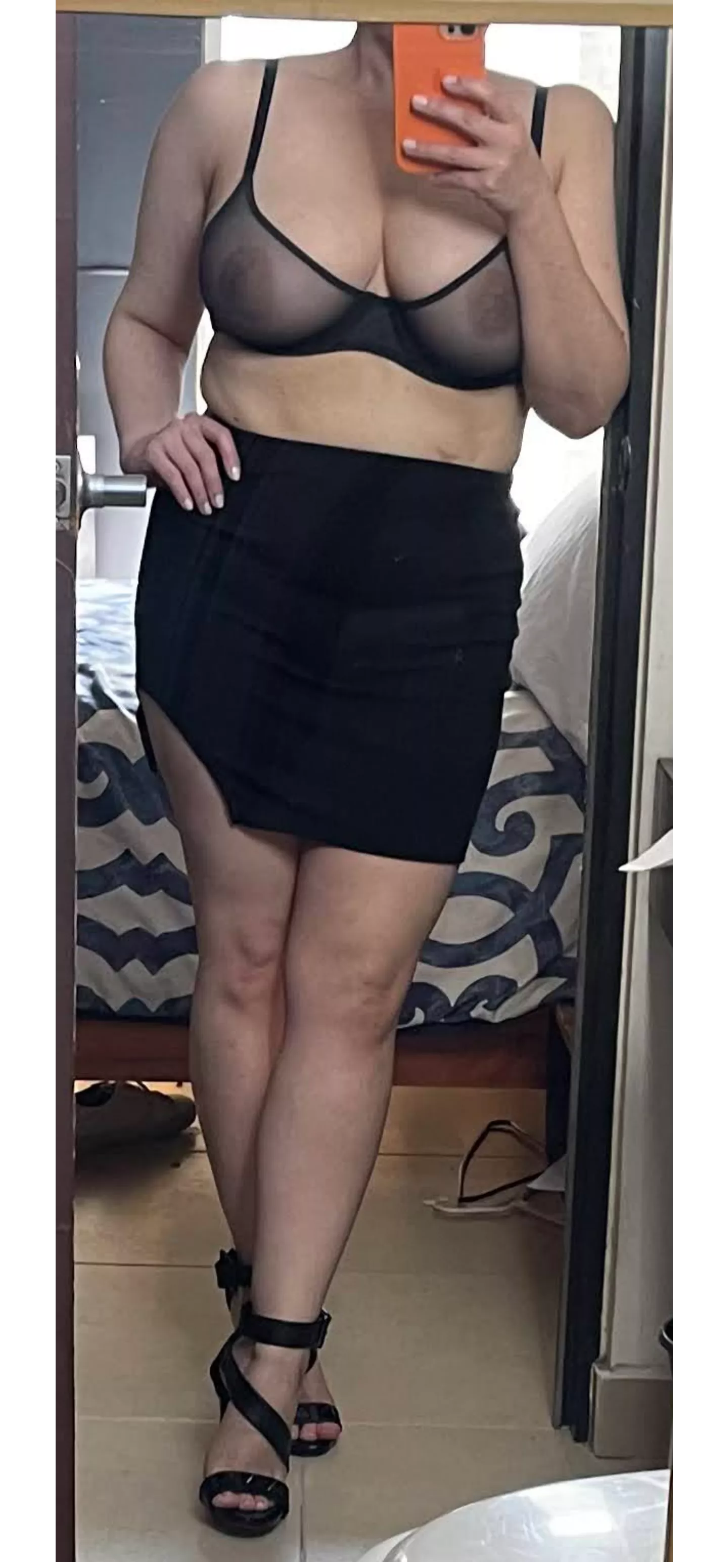 Wifey getting ready for tonight. She wants to know what you think posted by kititamarzo