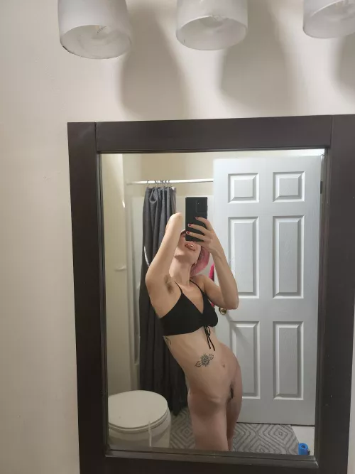 Yes I'm ready for the beach by arthoe_louise