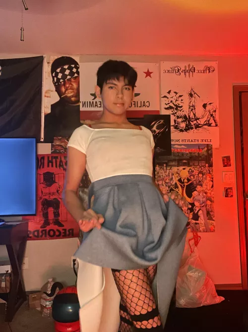 yes yes that's an among us helmet 🫶 by EmploymentBoth2193