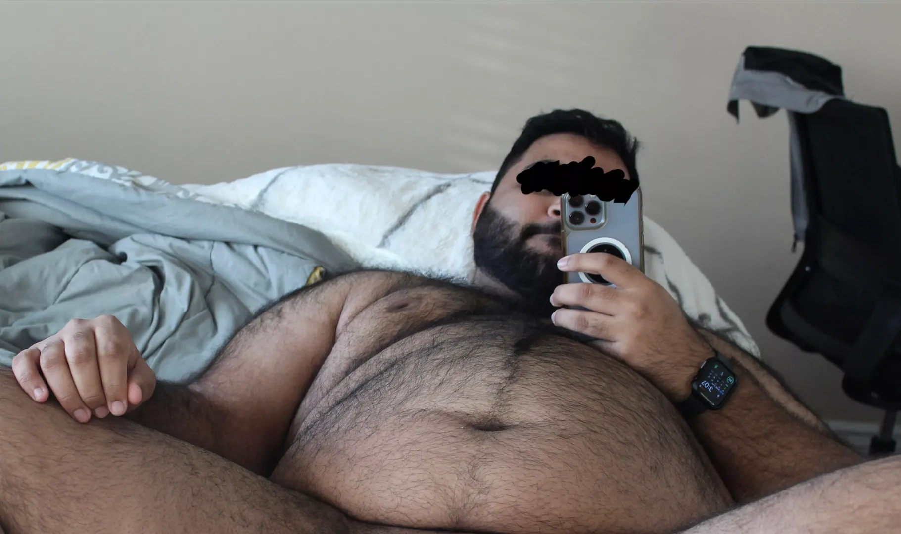 Anyone need a big belly to kiss in between eating me out ;) by BearCubbyNY