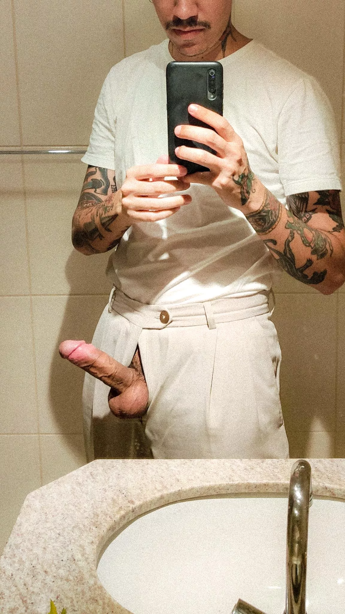 Anyone who wants to be stretched out? posted by scarletthreat