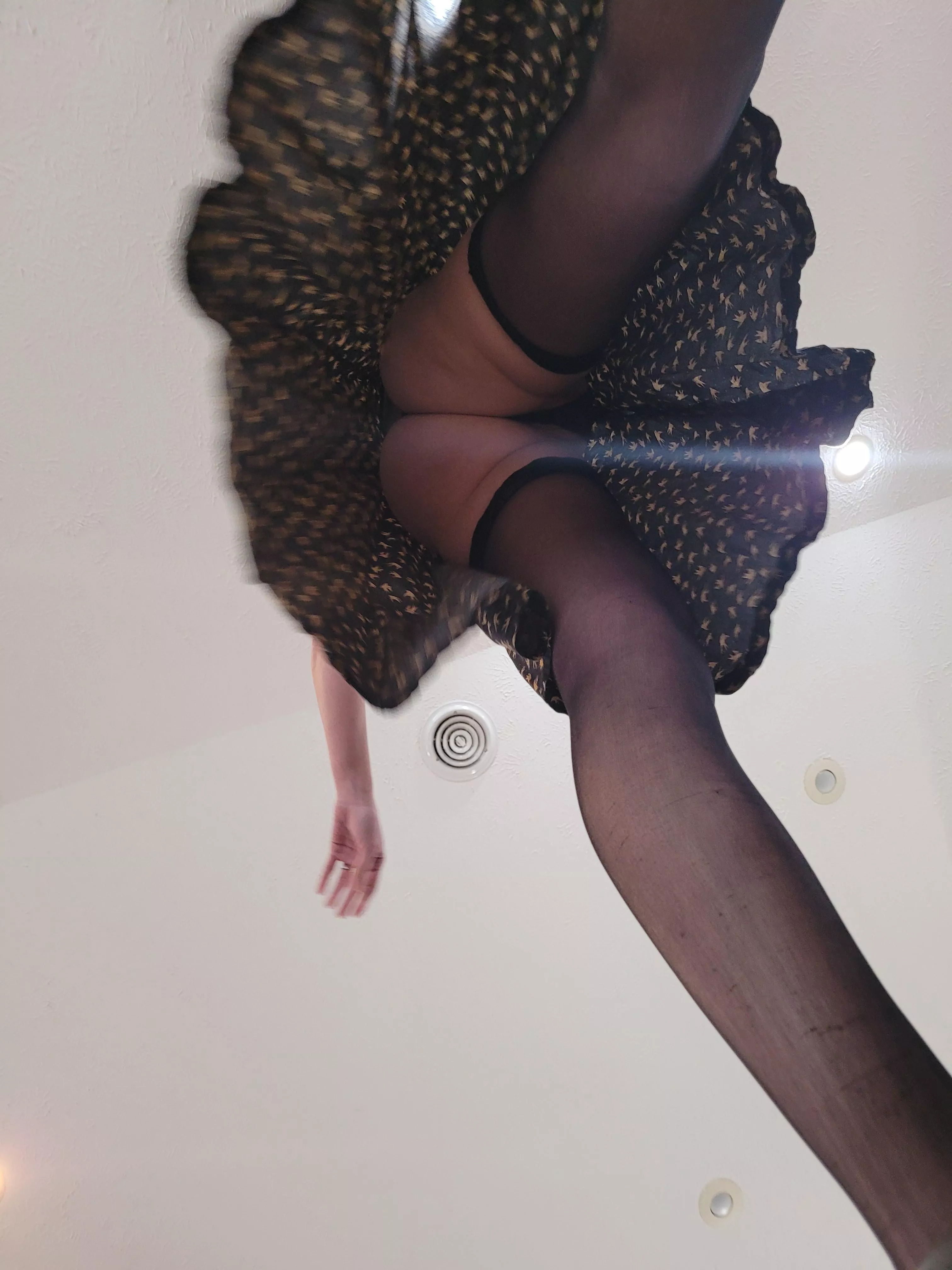 Are you peeking?? posted by tootsieswitch