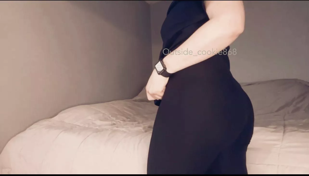 Black leggings are my life :)) posted by Outside_Cookie868