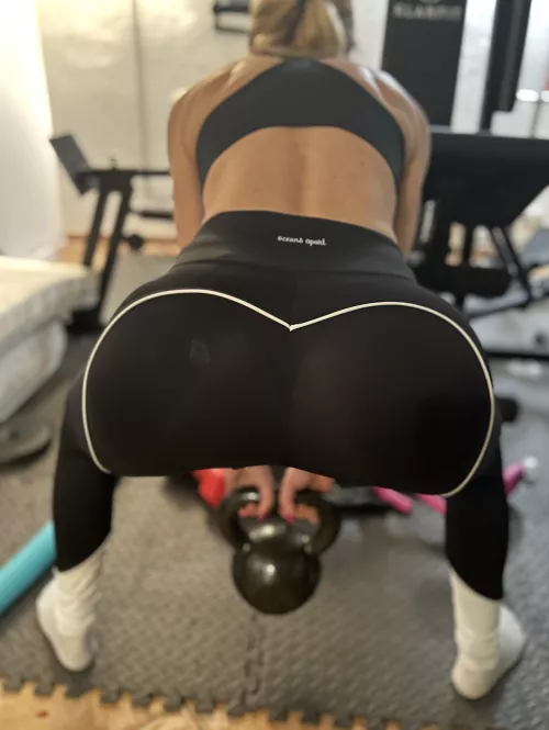 Butt on fire ! 🔥🔥😋 by akirablonde