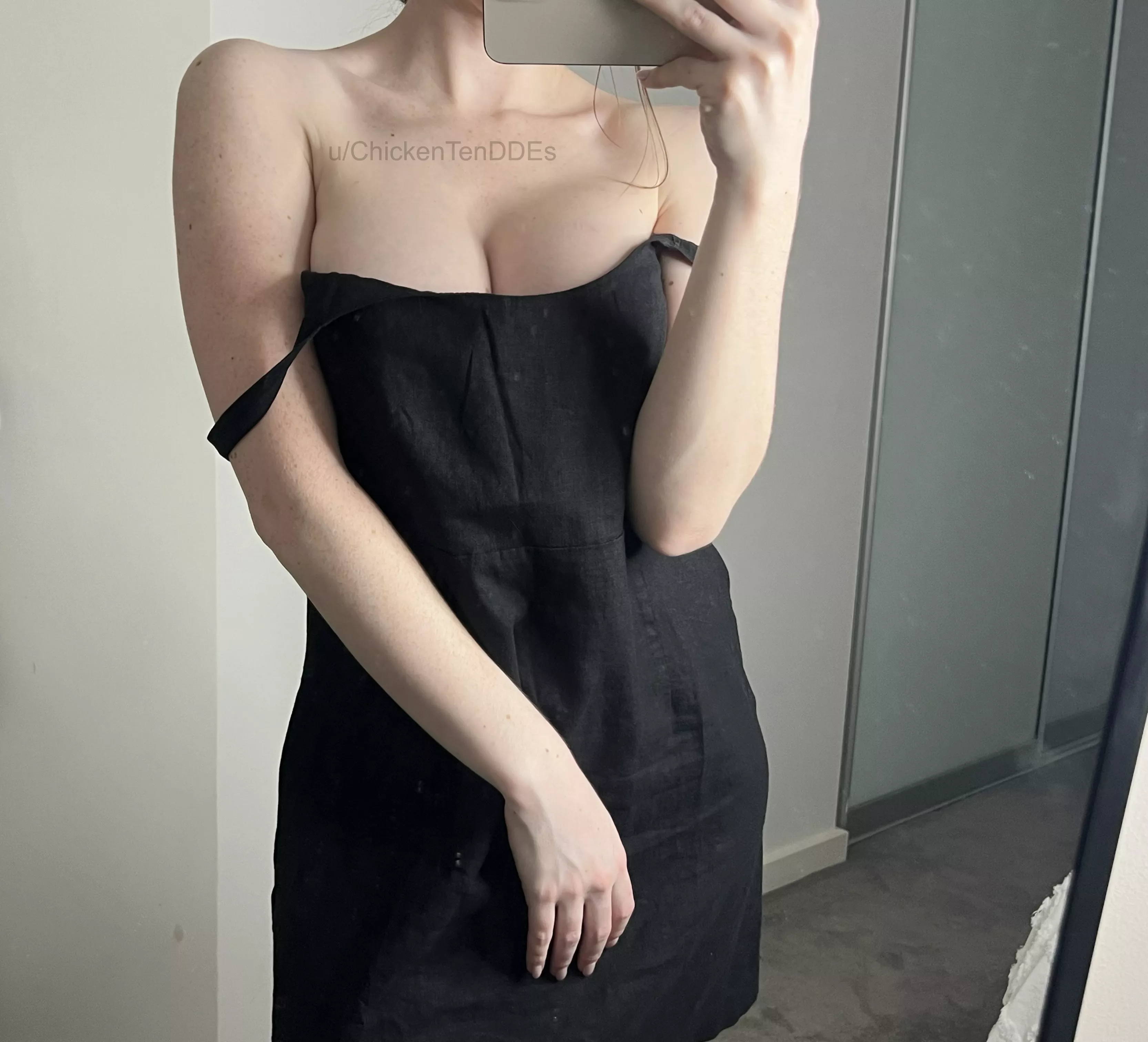 Cute and simple dresses can also be so sexy! [F] posted by ChickenTenDDEs