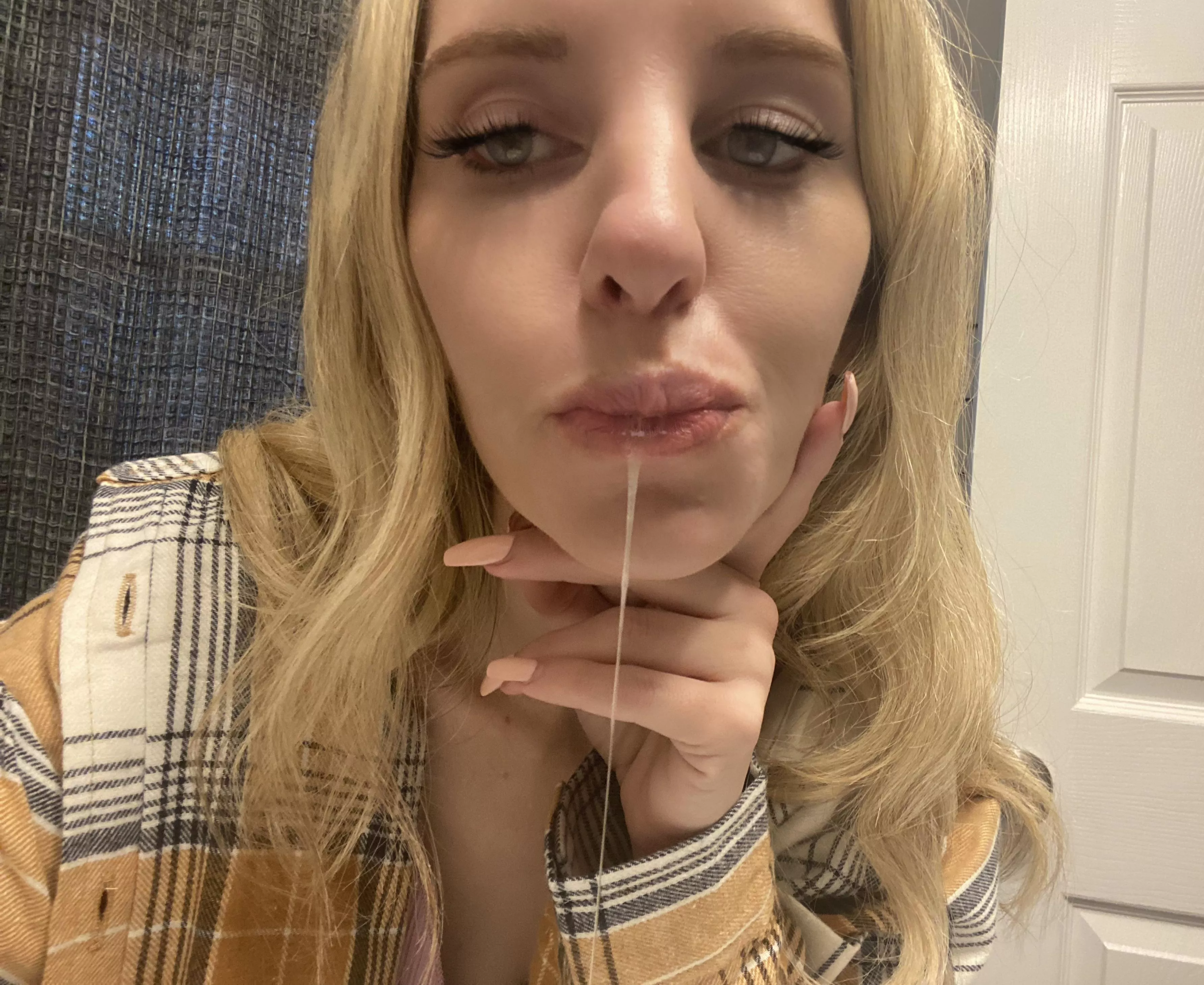 For some reason I am just obsessed with drooling ;) [oc] posted by PantiePrincess300