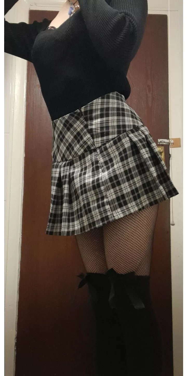 genuinely had the worst day of my life today. im so tired. weirdly enough posting here and talking to you lovely lot always helps <3 posted by ulyvanosk