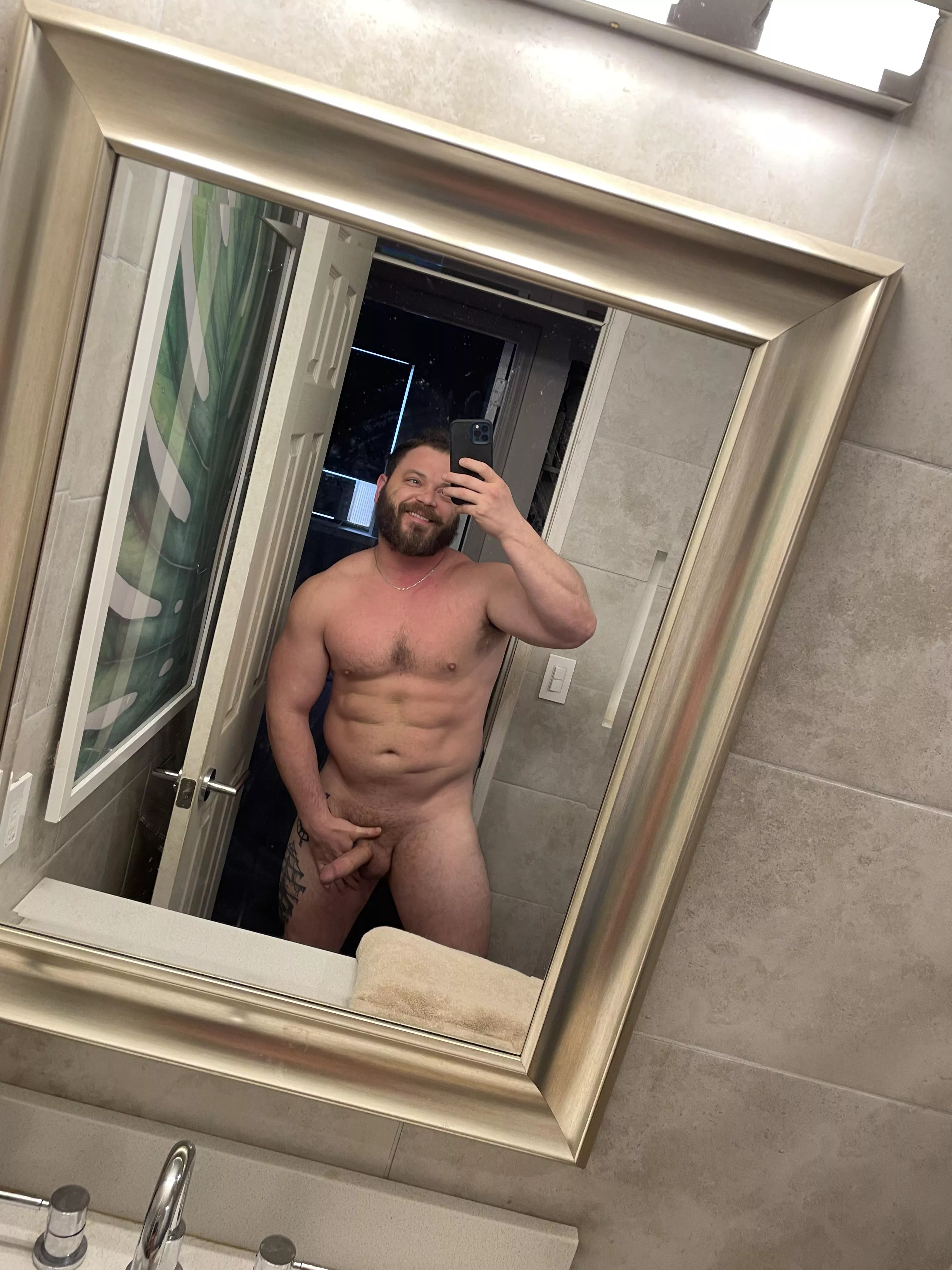 Greetings 👽 posted by GymDates111