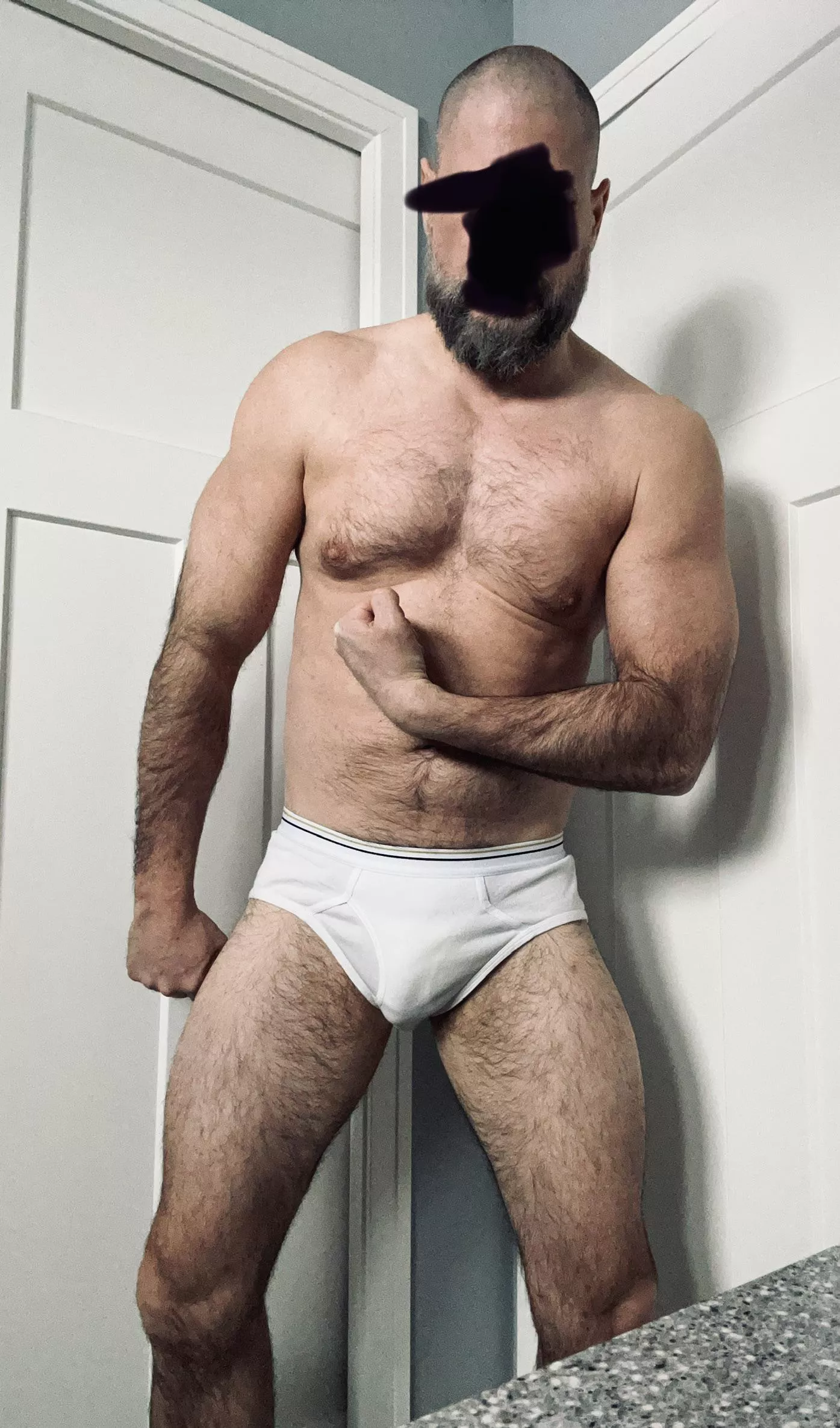 Hairy thighs posted by BaldTankMan