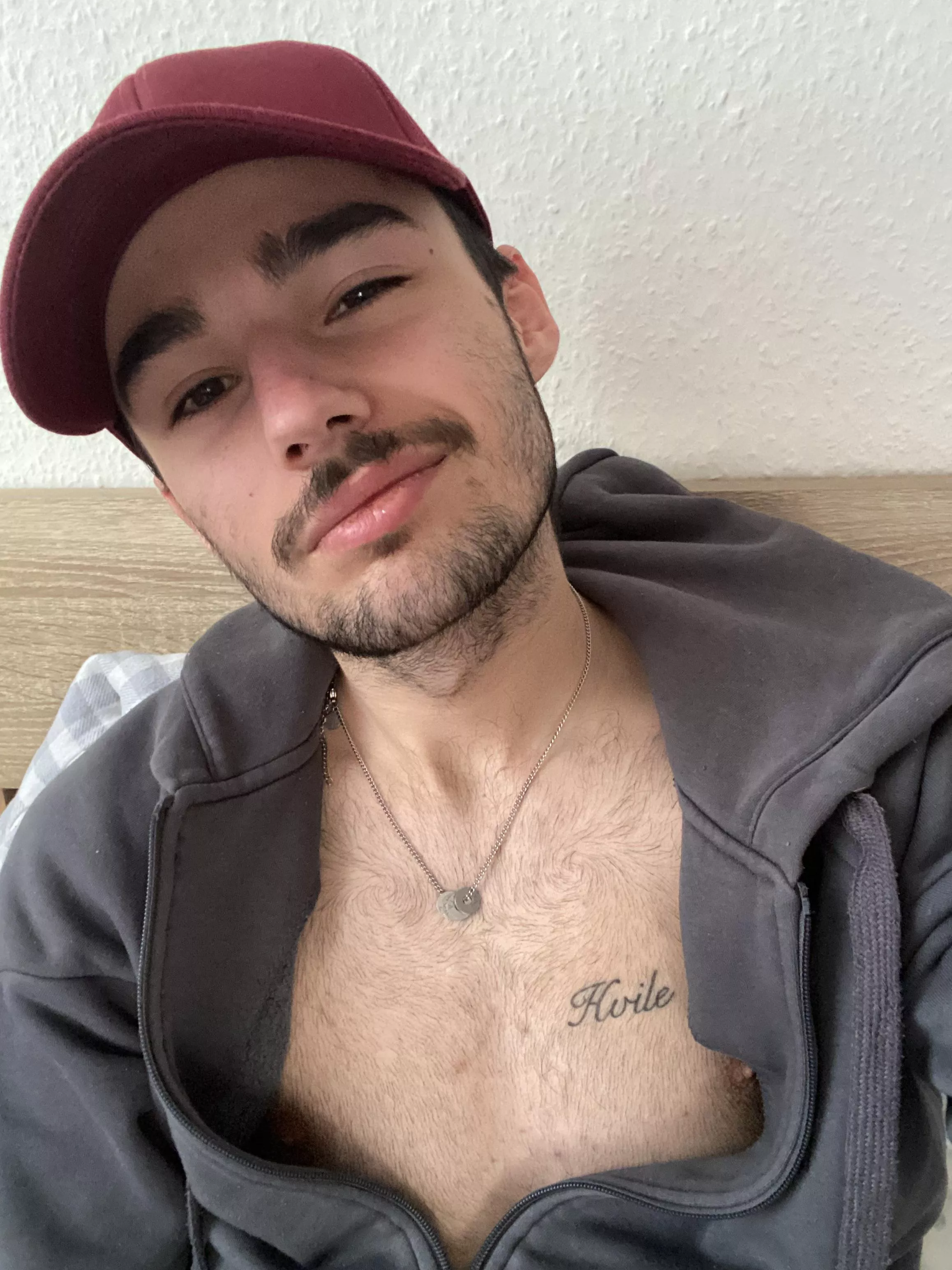 Hey what’s up? Relaxed Saturday. Would love to chat. posted by AdditionalProcess776