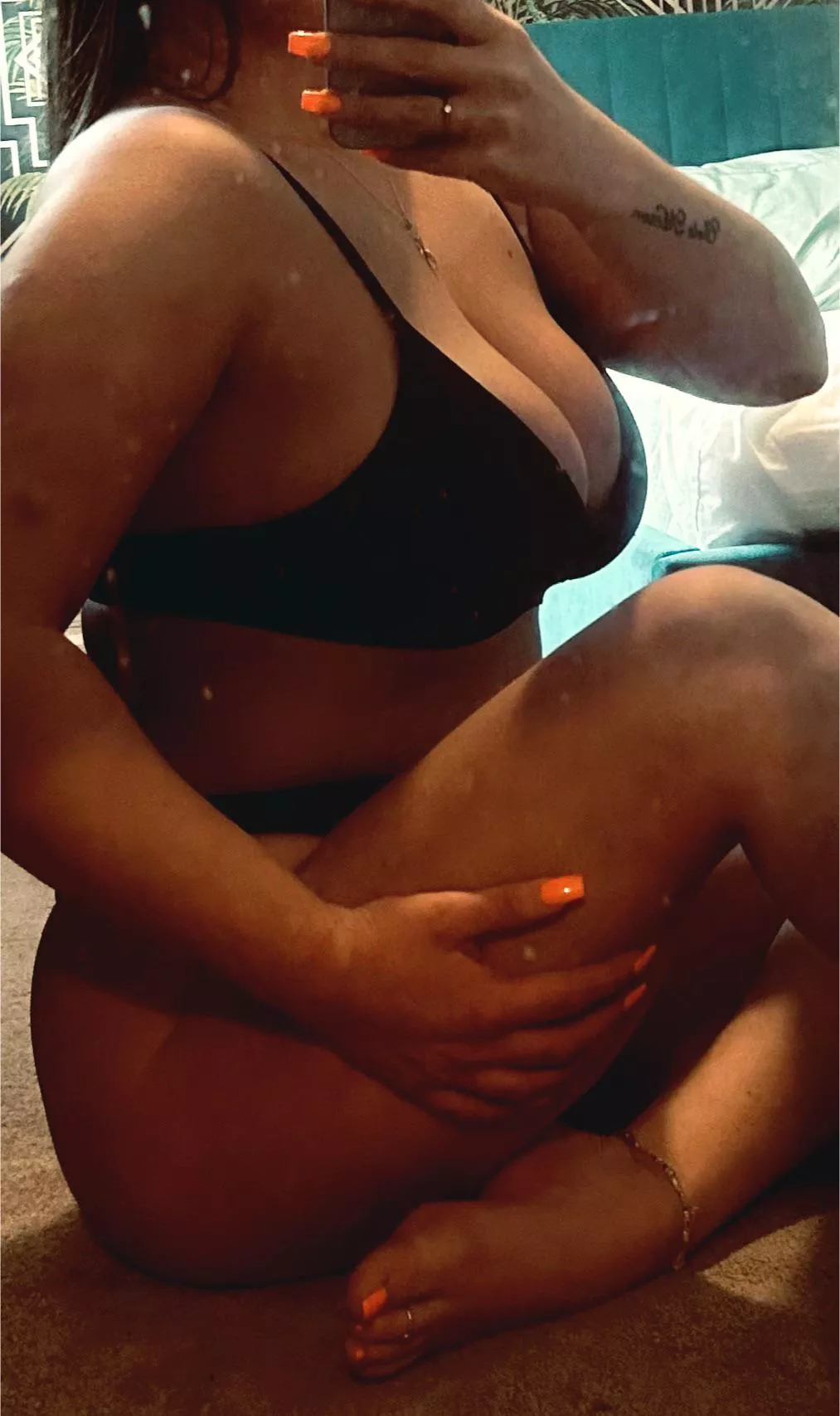 I just need someone on the side to fuck me ….. better than my partner does! posted by buttonbooxx